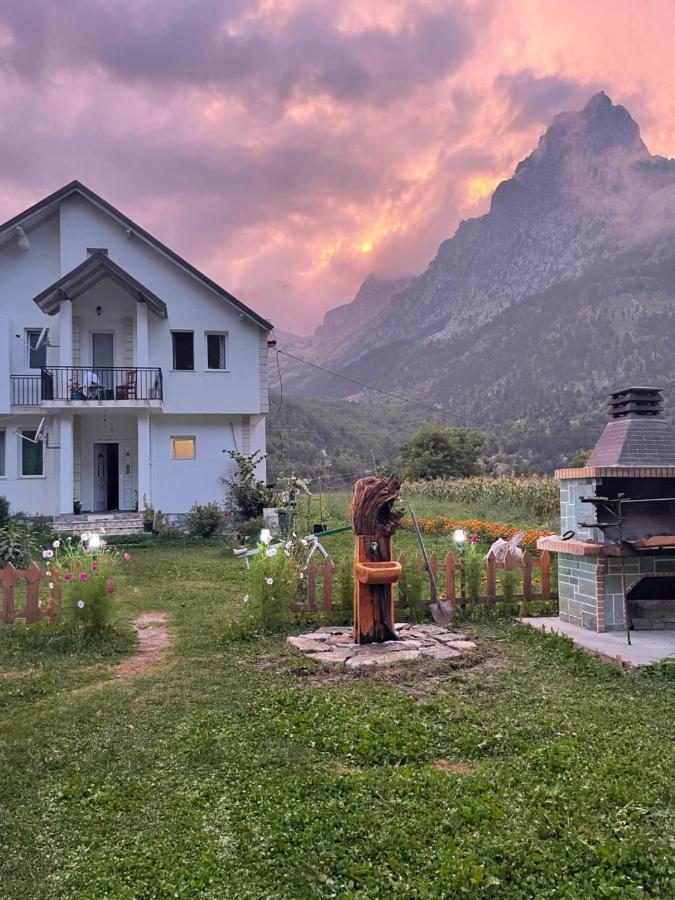 Bujtina Izet Selimaj Hotel Valbone Eksteriør billede